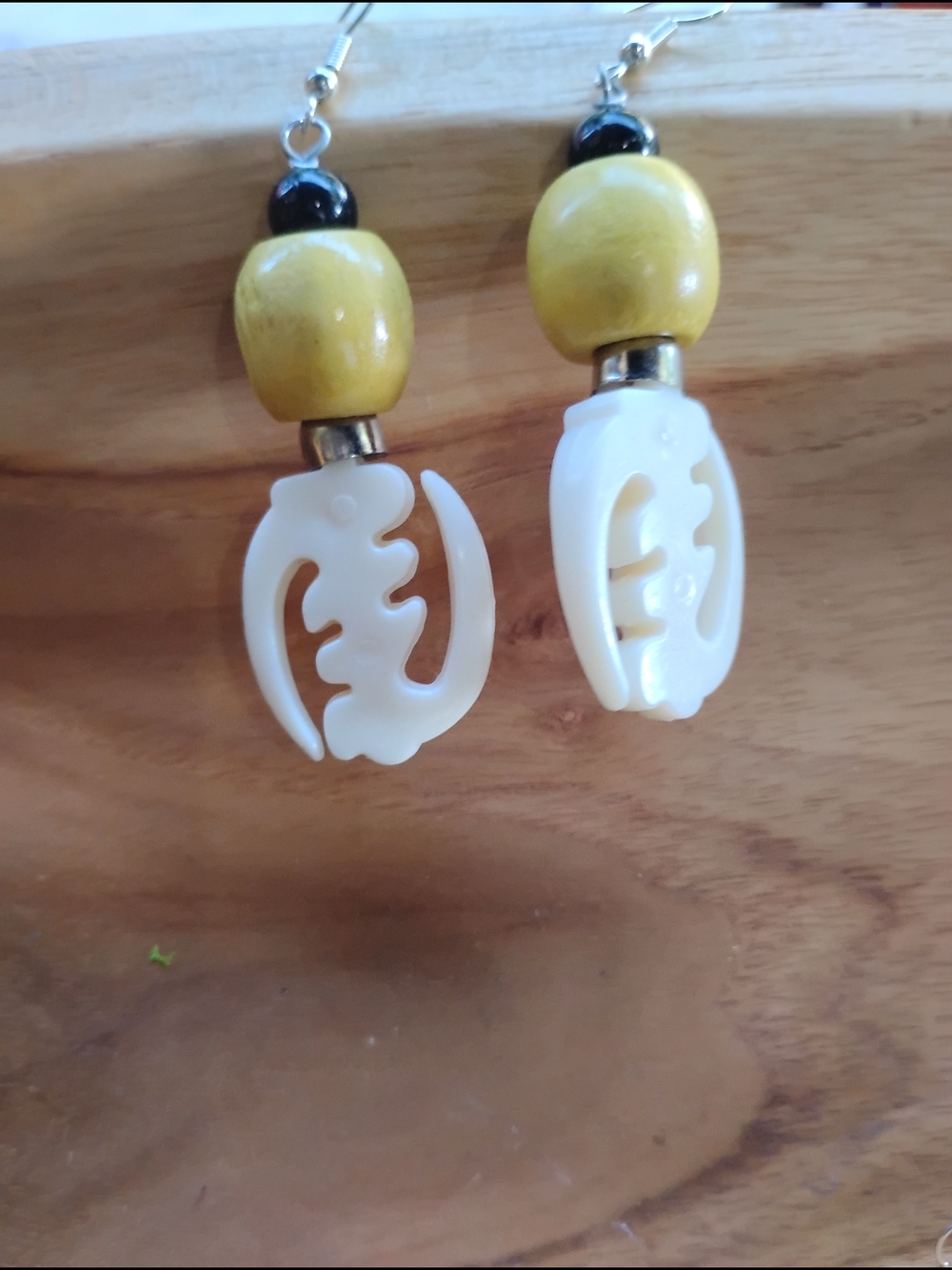 Handcrafted "Gye Nyame" Yellow 😍 💛 & White 🤍Drop Earrings